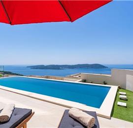 Luxury 4 Bedroom Villa with Infinity Pool, Sauna, Gym, Jacuzzi and Sea Views in Orašac, near Dubrovnik, Sleeps 8